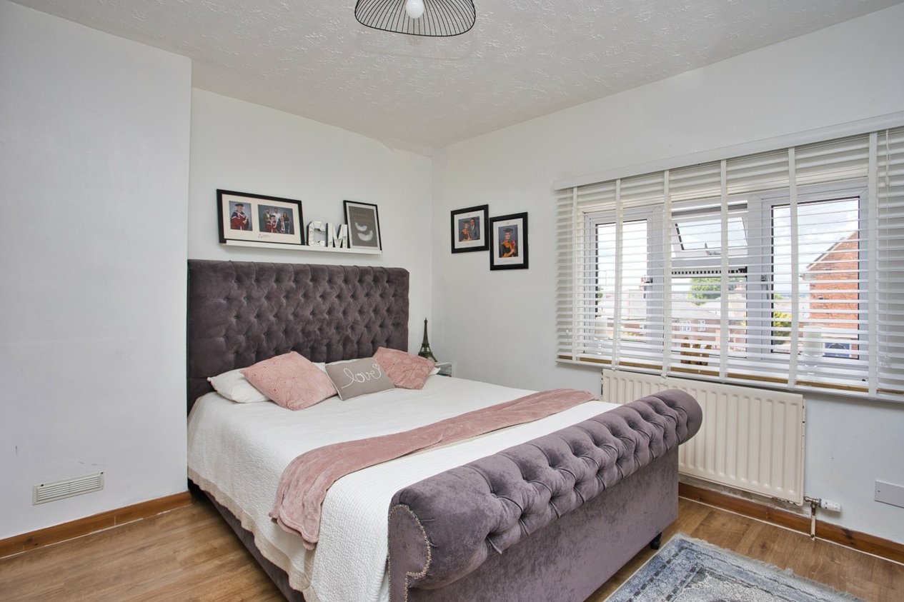 Properties For Sale in Dallas Brett Crescent Folkestone