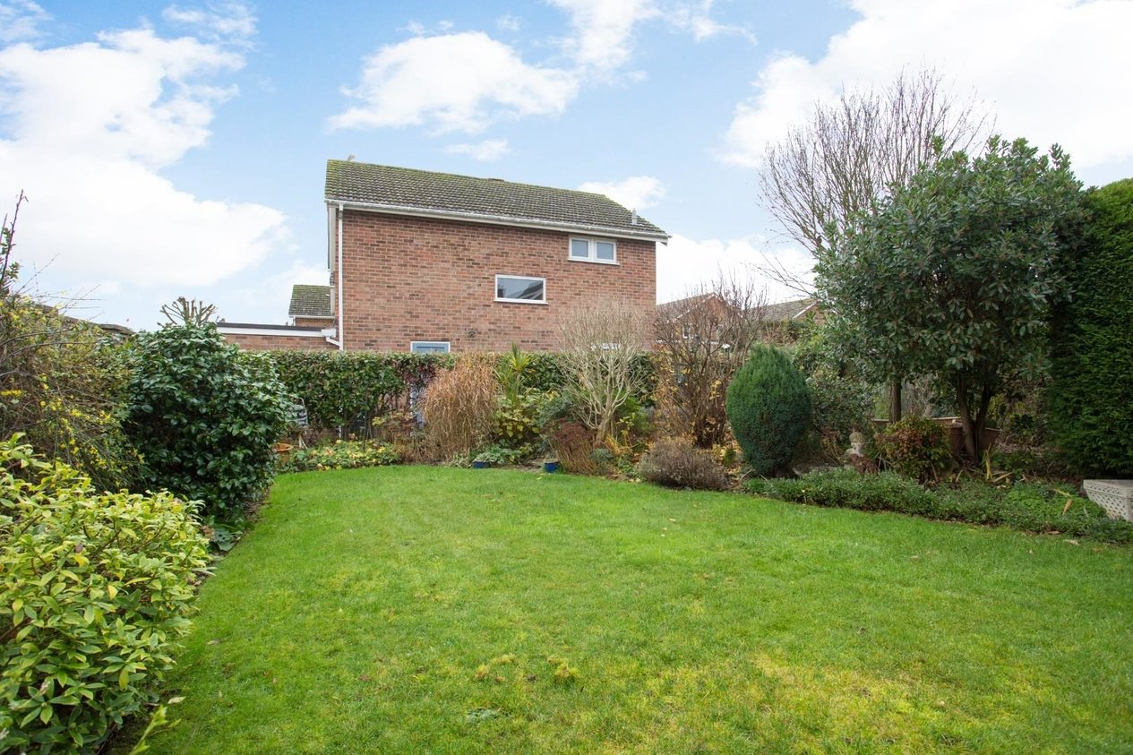Properties Sold Subject To Contract in Damerham Close 