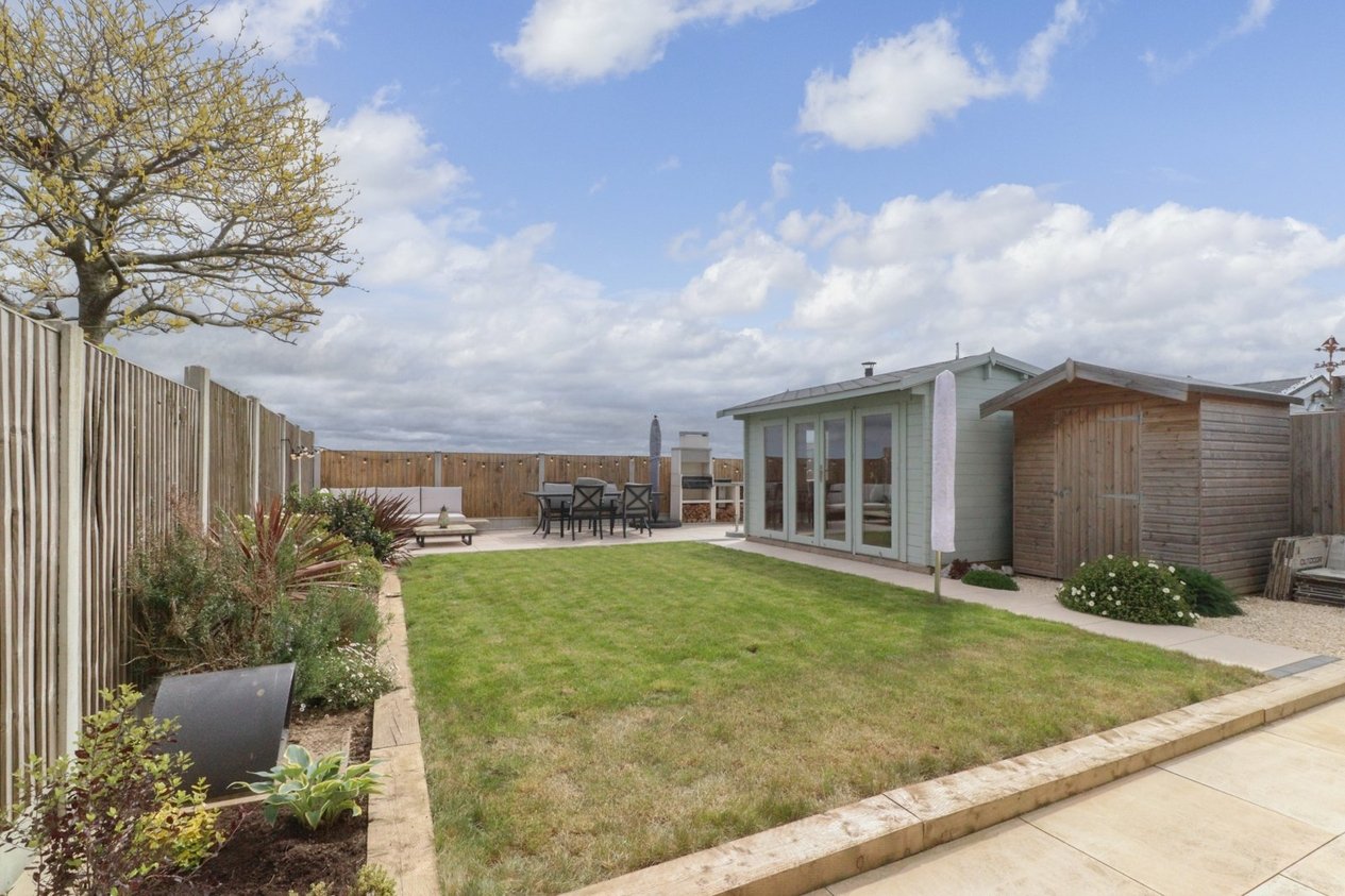 Properties For Sale in Dane Road Birchington