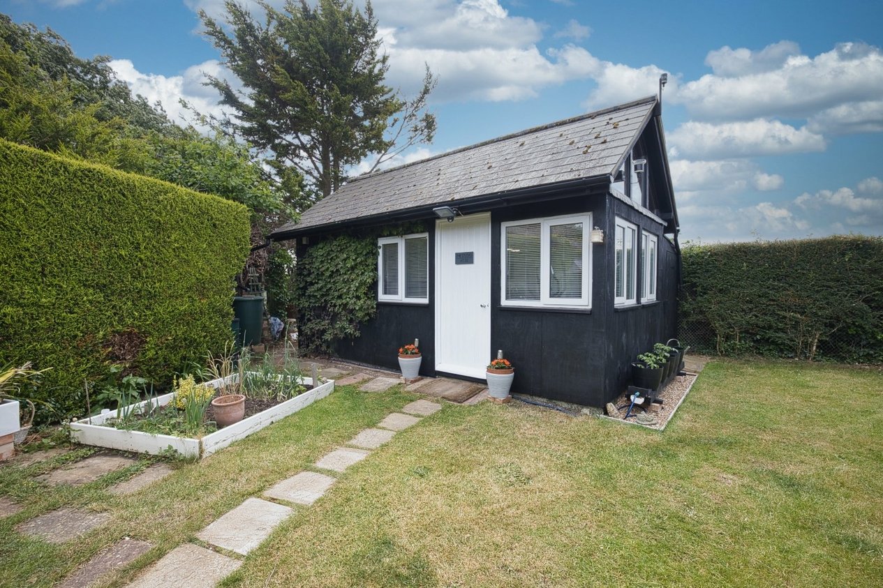 Properties For Sale in Dane Road Birchington