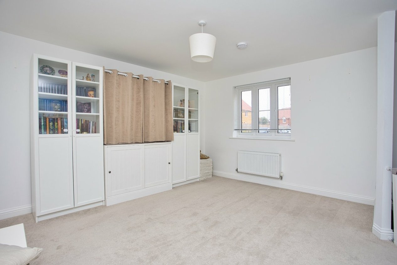 Properties For Sale in Daniels Place Hawkinge
