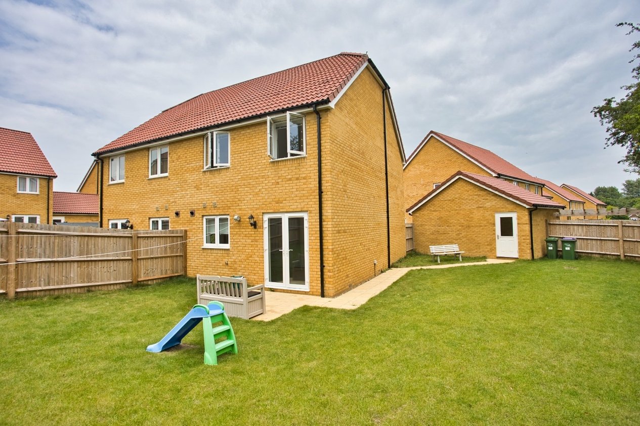 Properties For Sale in Daniels Place Hawkinge