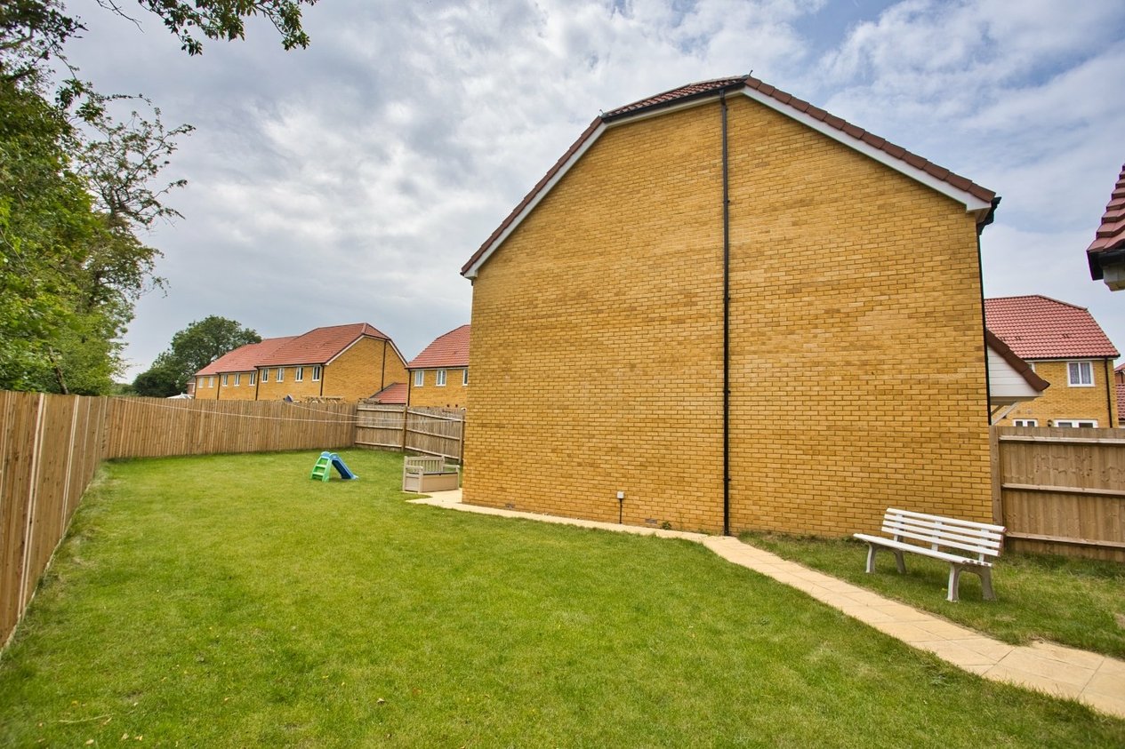 Properties For Sale in Daniels Place Hawkinge