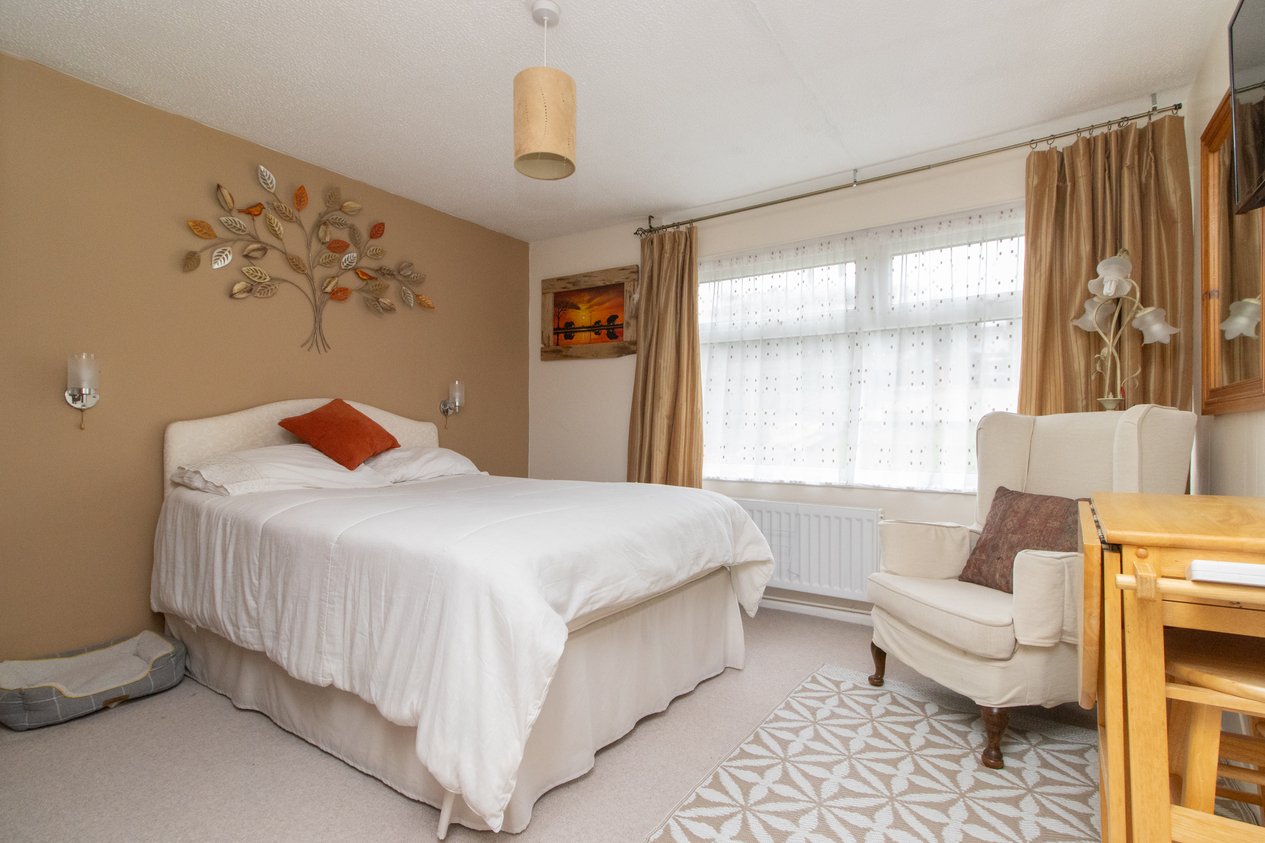 Properties Under Offer in Dargate Road Whitstable