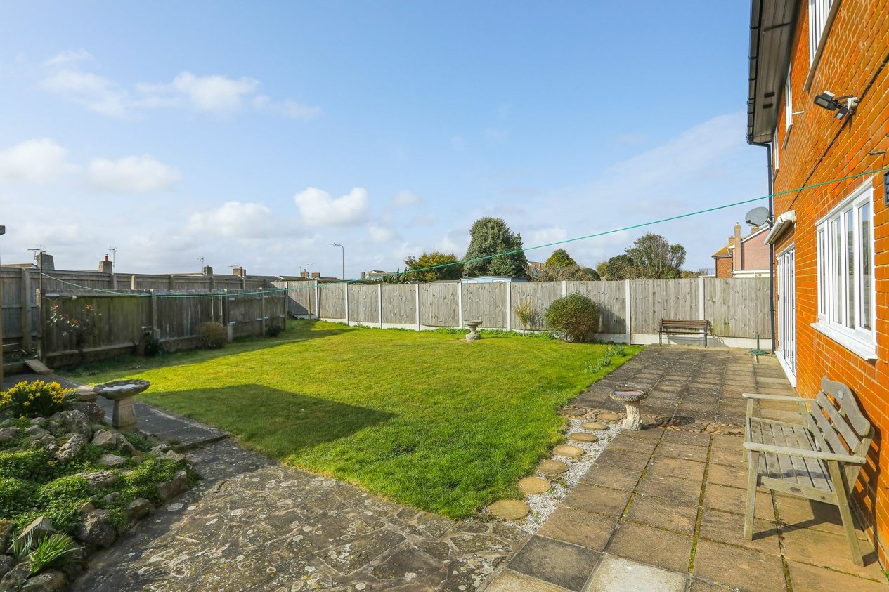 Properties For Sale in Daryngton Avenue  Birchington