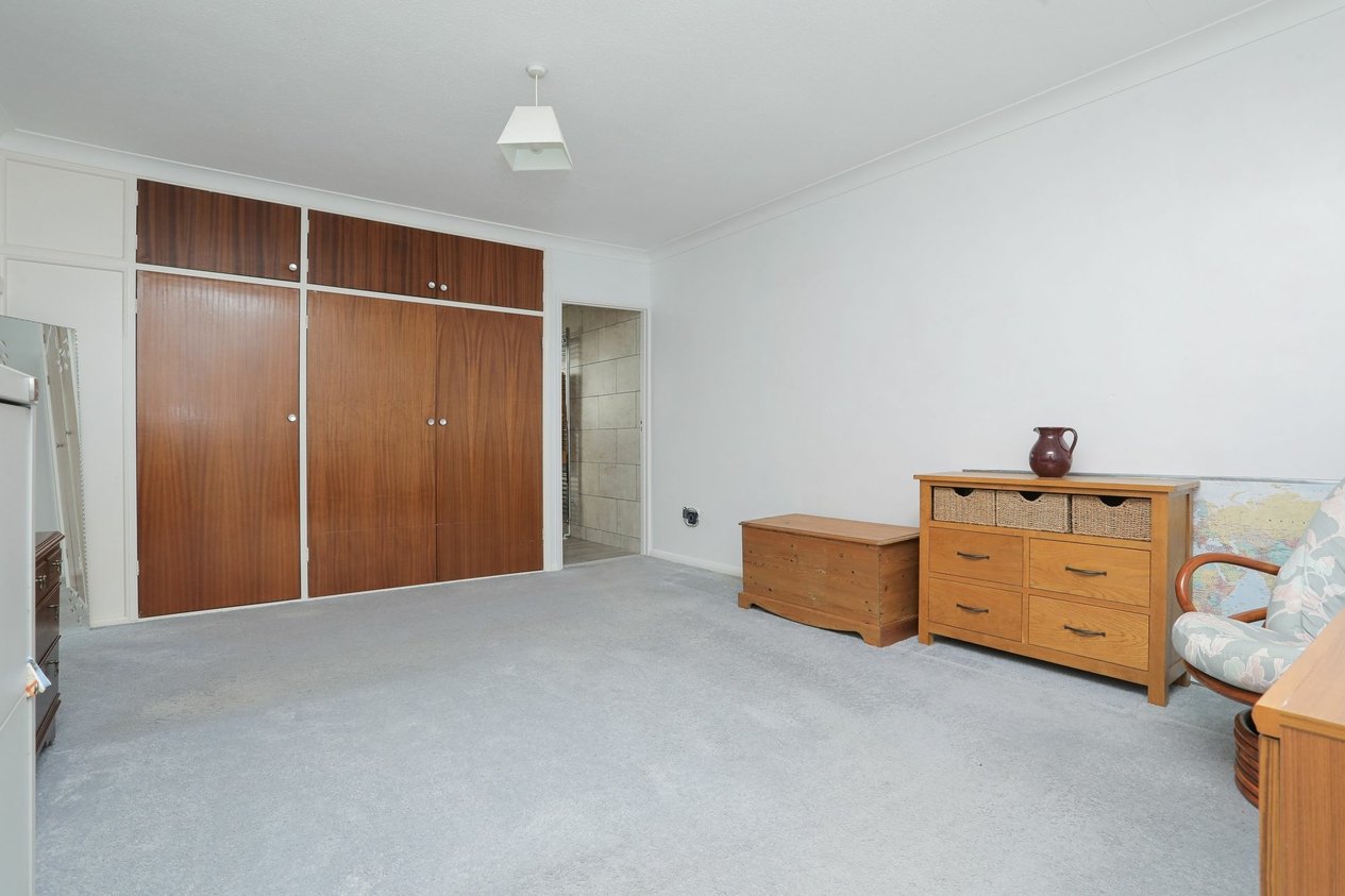 Properties For Sale in Daryngton Avenue  Birchington