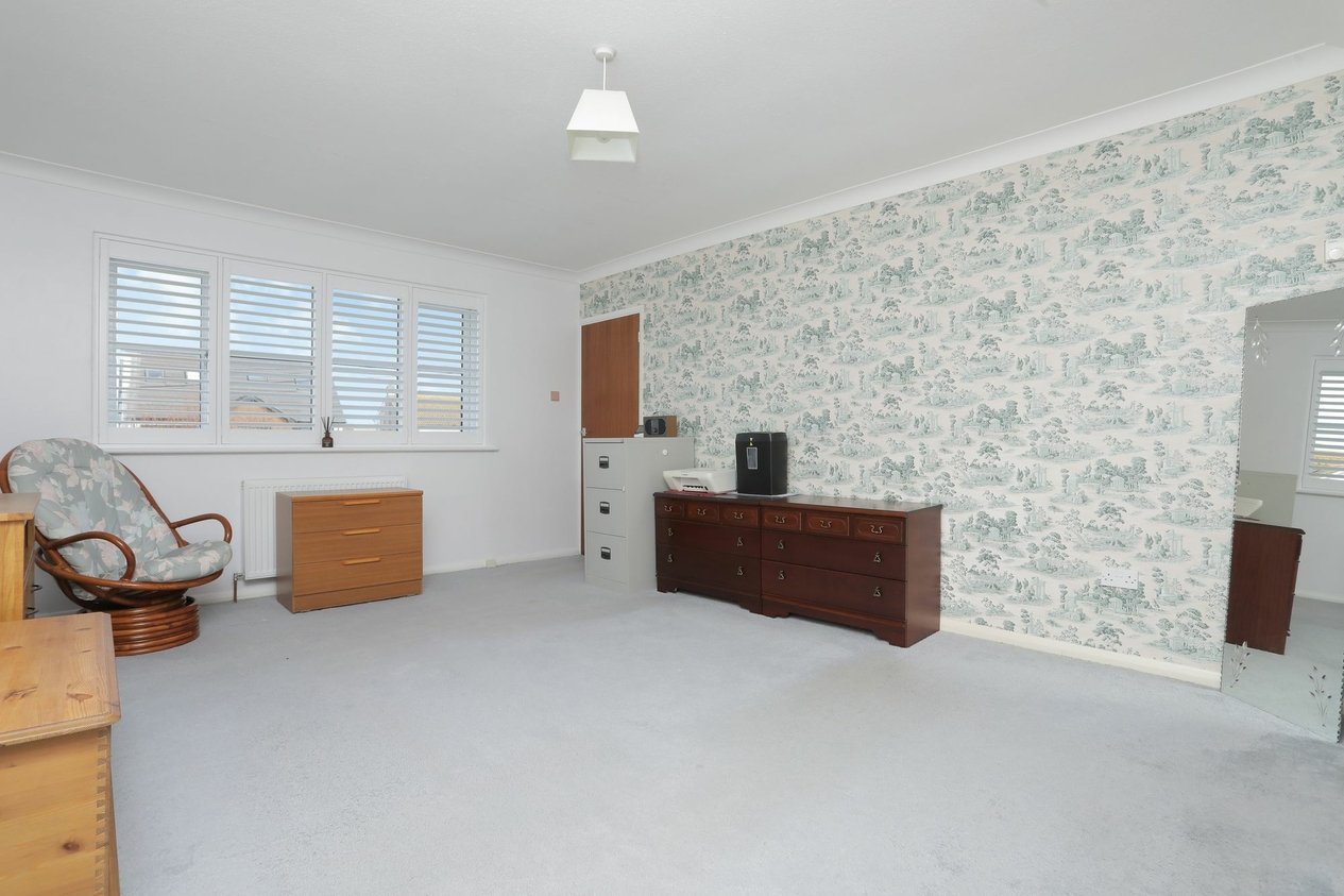 Properties For Sale in Daryngton Avenue  Birchington