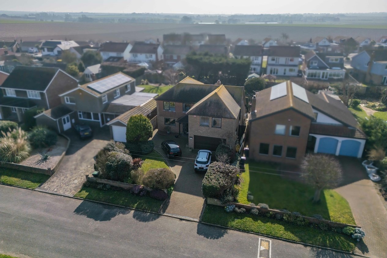 Properties For Sale in Daryngton Avenue Birchington