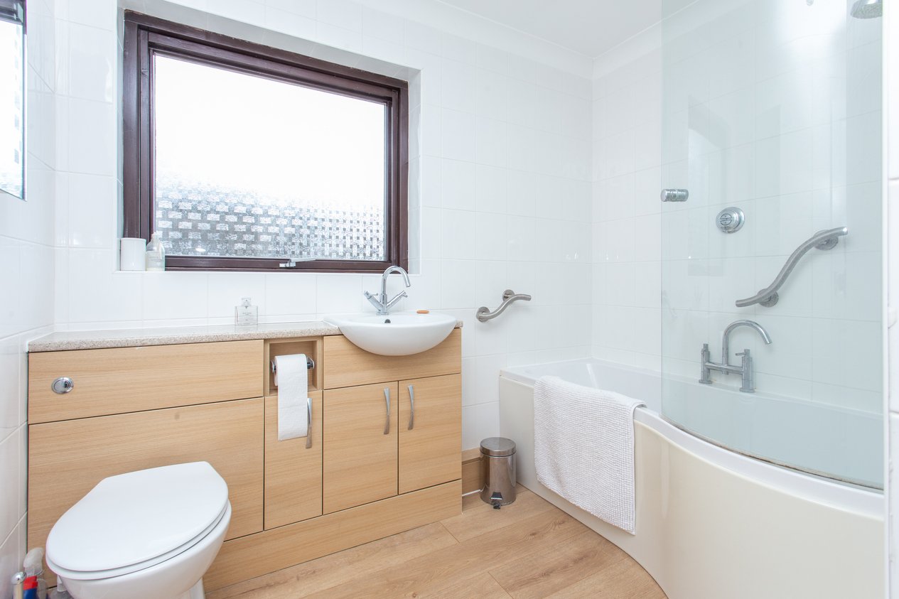 Properties For Sale in Daryngton Avenue Birchington