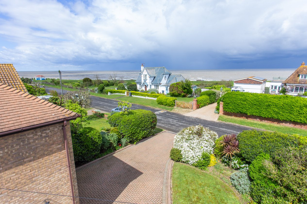 Properties For Sale in Daryngton Avenue Birchington