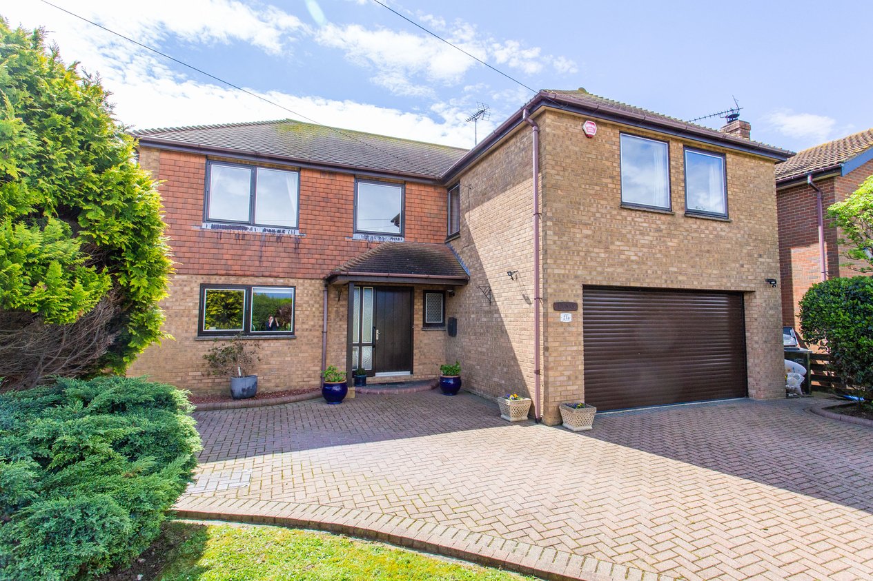 Properties For Sale in Daryngton Avenue Birchington
