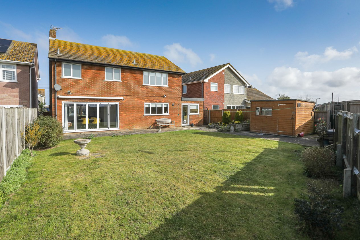 Properties For Sale in Daryngton Avenue Birchington