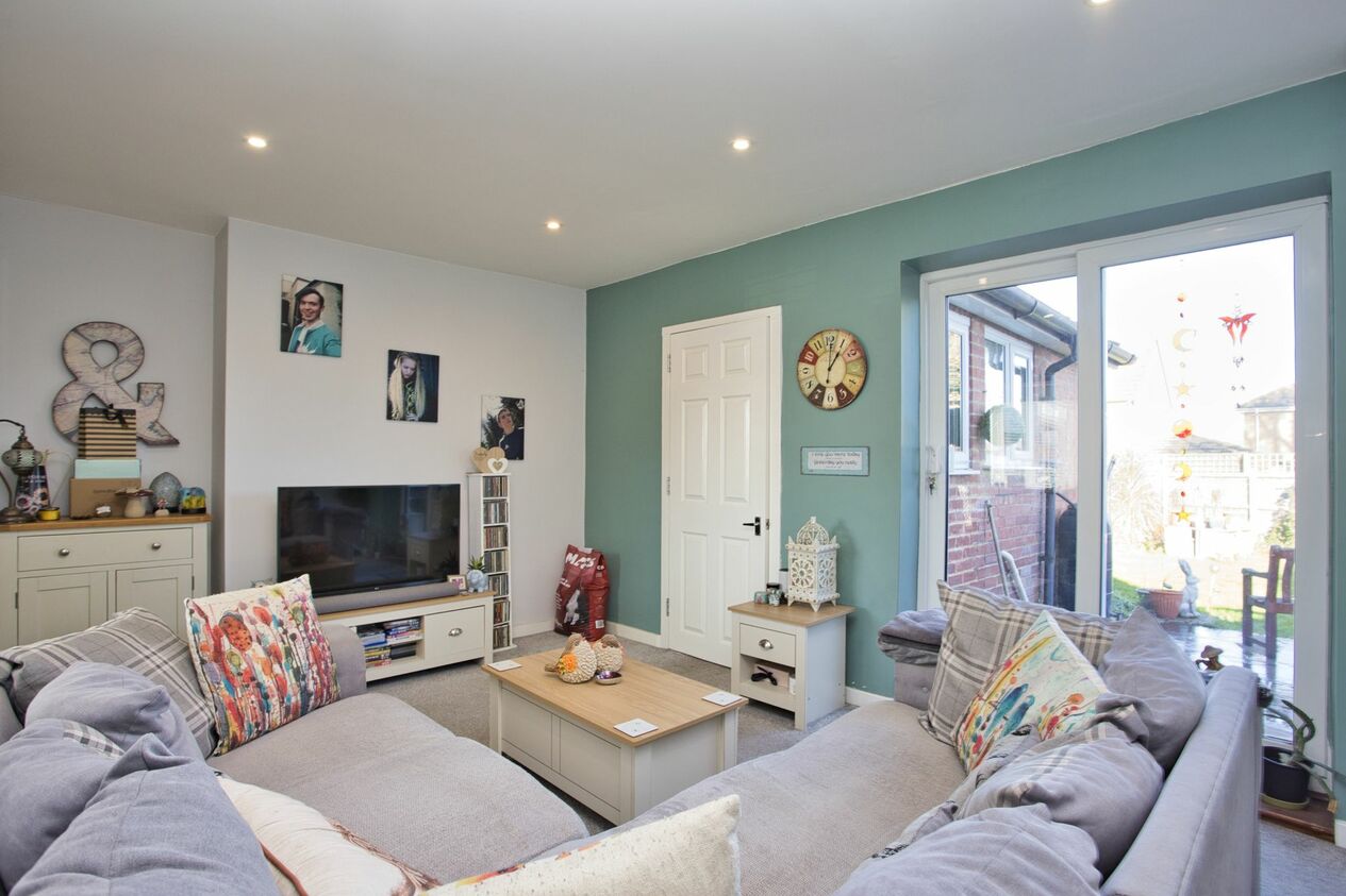 Properties For Sale in Davis Avenue  Deal
