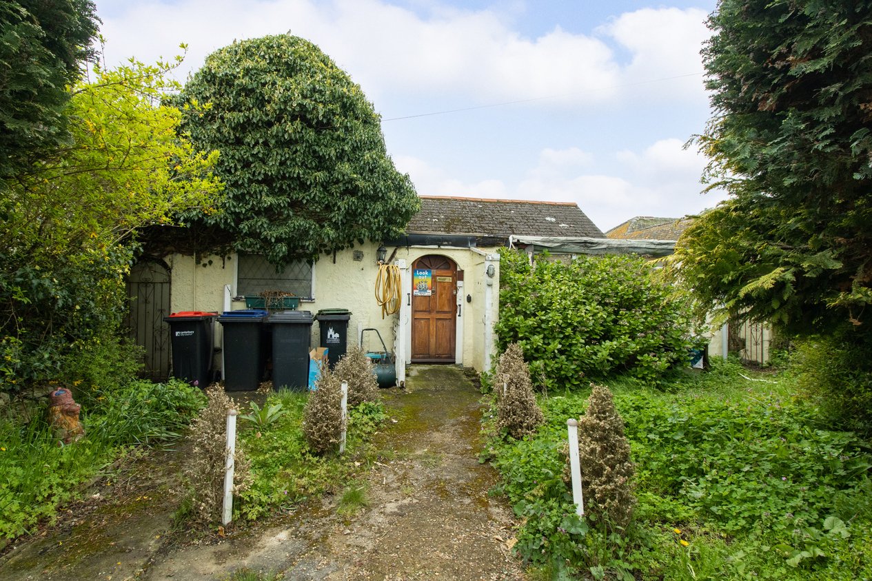 Properties Under Offer in Daytona Way Herne Bay