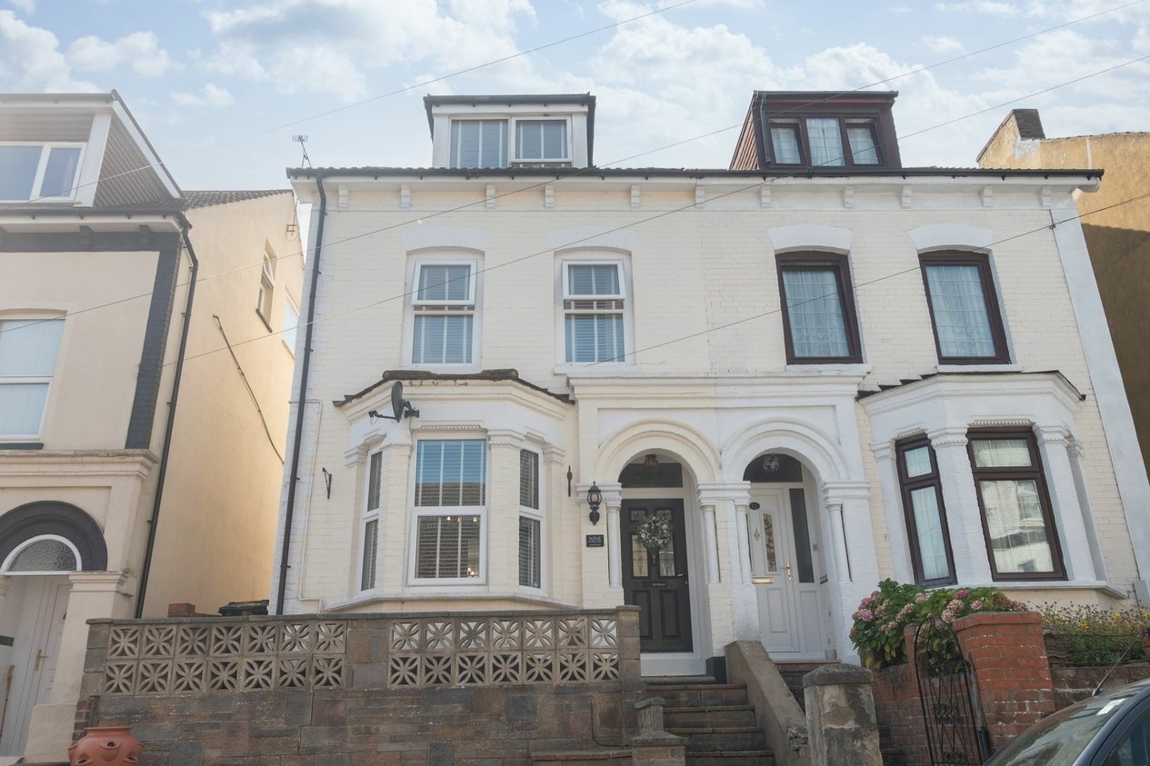 Properties Sold Subject To Contract in De Burgh Hill  Dover