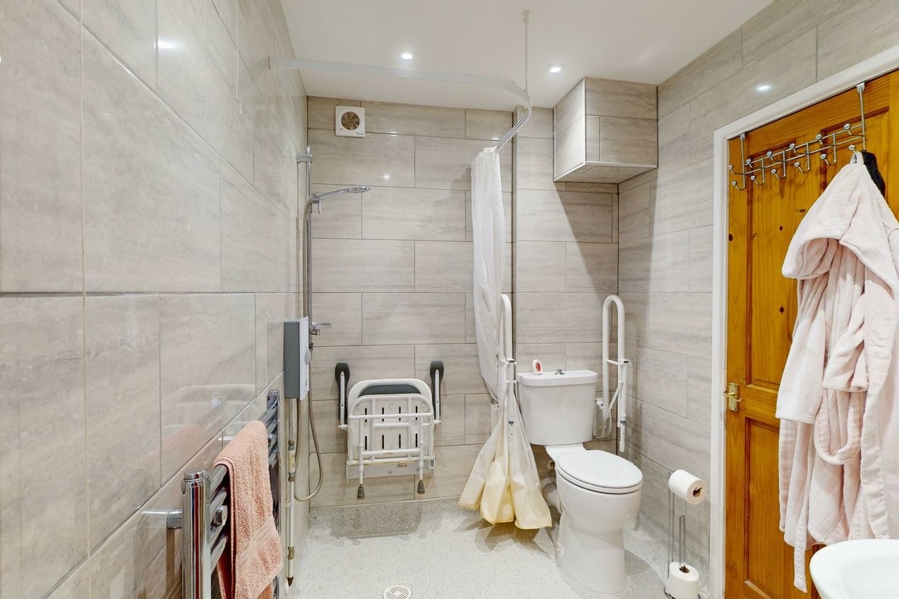 Properties For Sale in Dent-de-Lion Road Margate