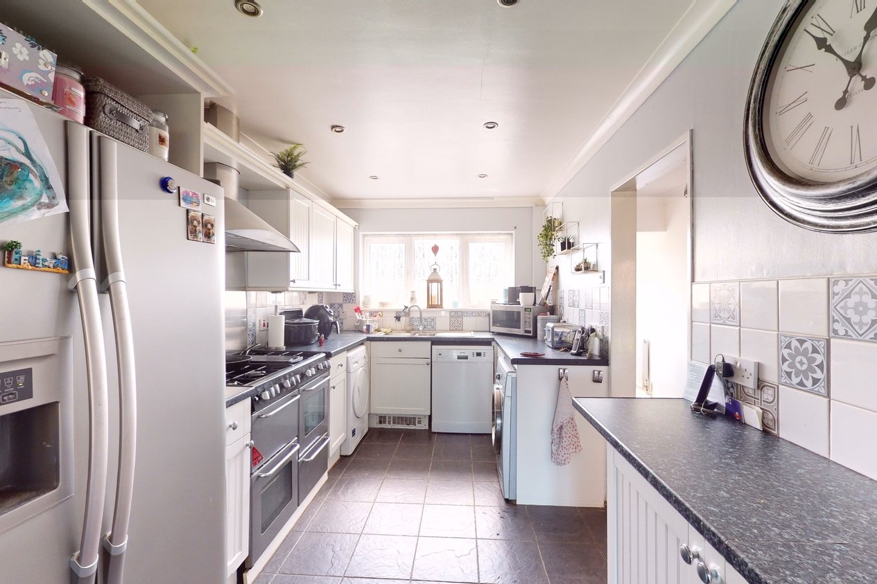 Properties For Sale in Dent-de-Lion Road Margate
