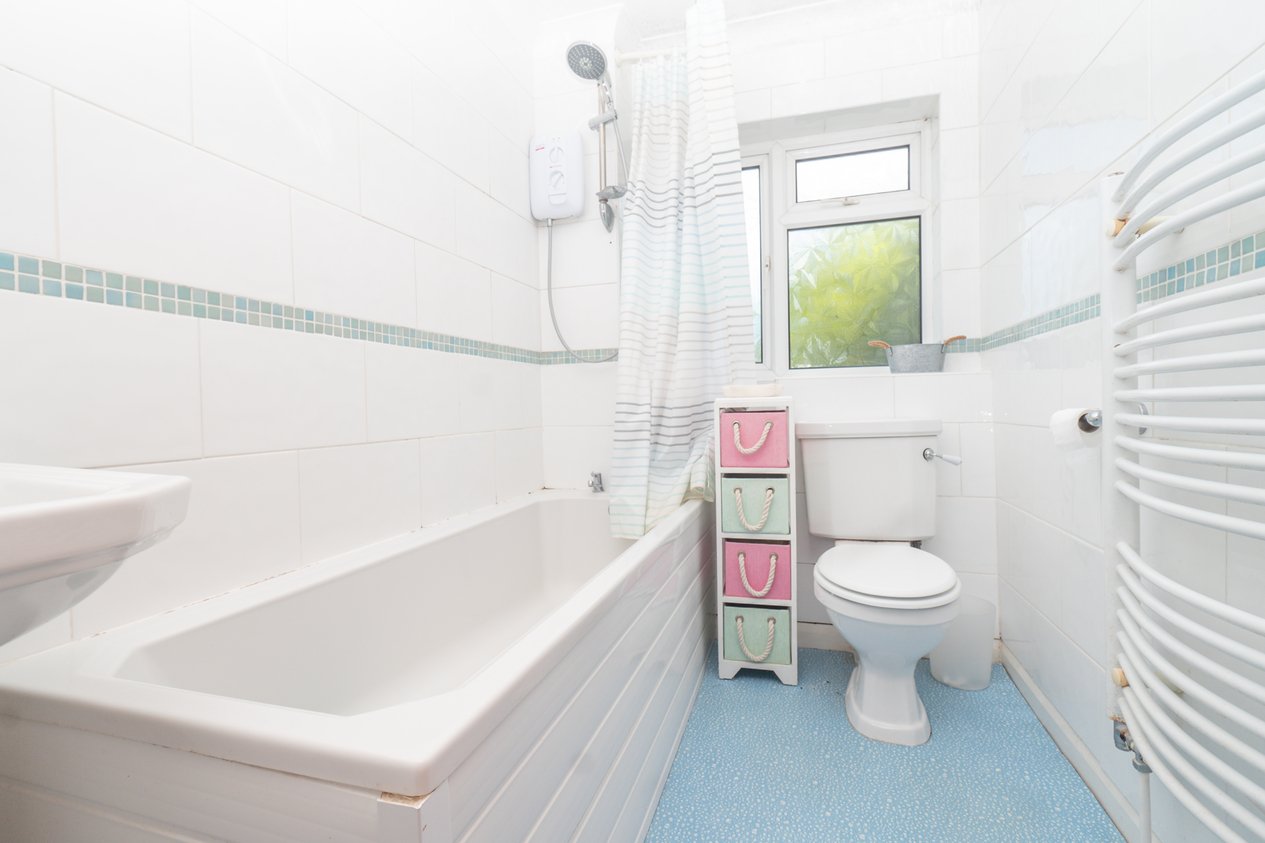 Properties For Sale in Dent-de-Lion Road Margate