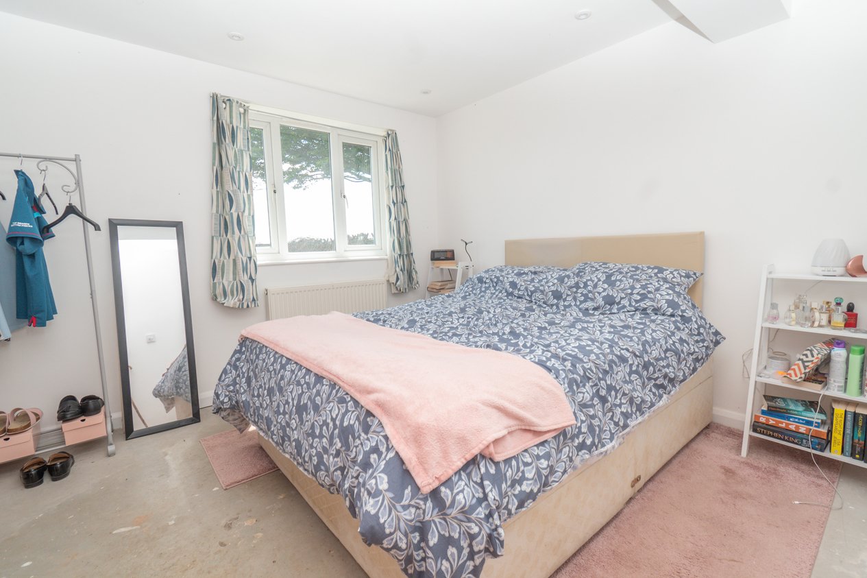 Properties For Sale in Dent-de-Lion Road Margate