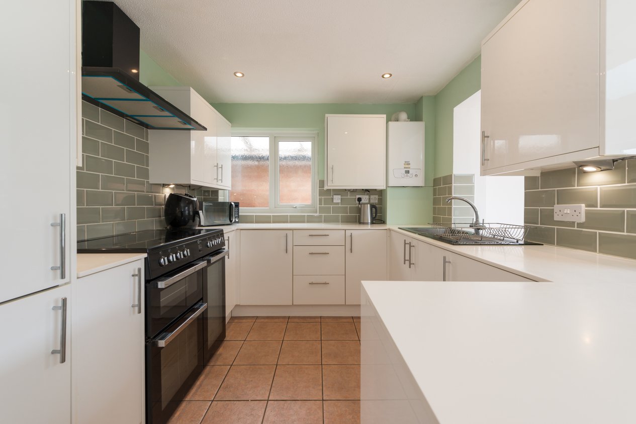 Properties Under Offer in Derwent Avenue Ramsgate