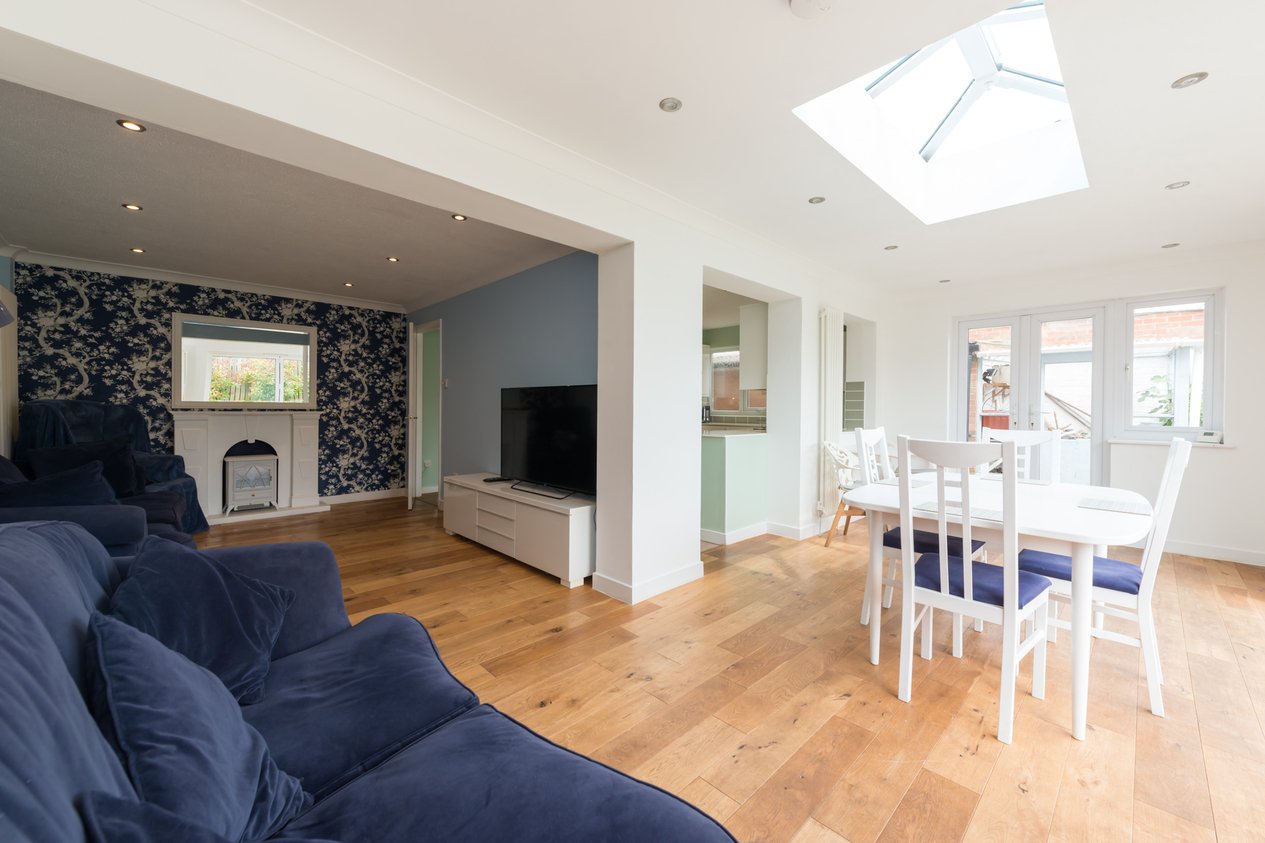 Properties Under Offer in Derwent Avenue Ramsgate