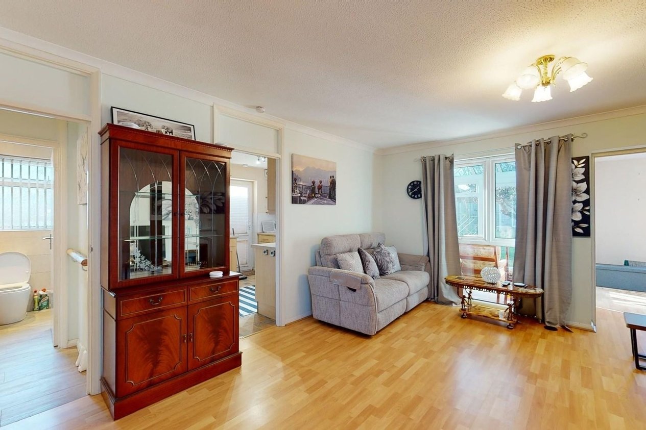 Properties For Sale in Detling Avenue  Broadstairs