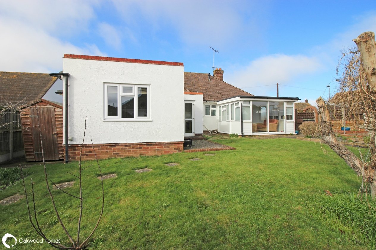 Properties Under Offer in Devon Gardens 