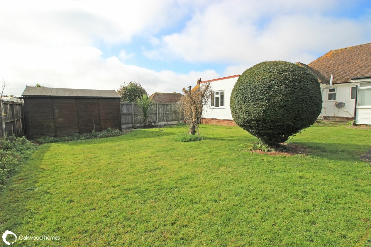 Properties Under Offer in Devon Gardens 