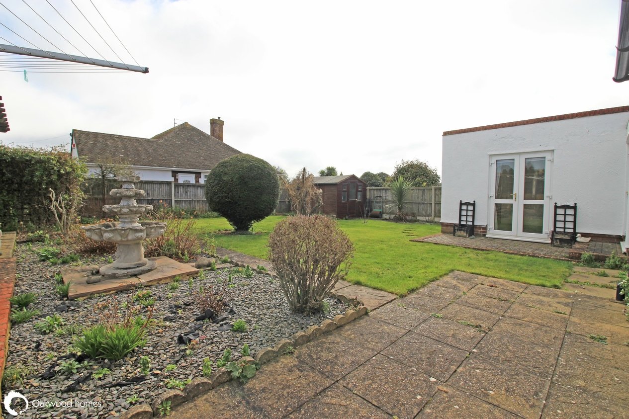 Properties Under Offer in Devon Gardens 