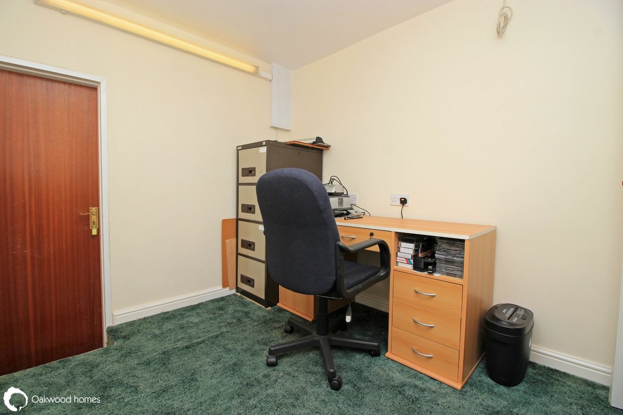 Properties Under Offer in Devon Gardens 