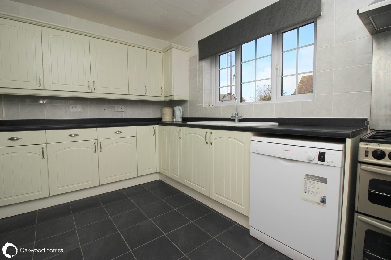 Properties Under Offer in Devon Gardens 