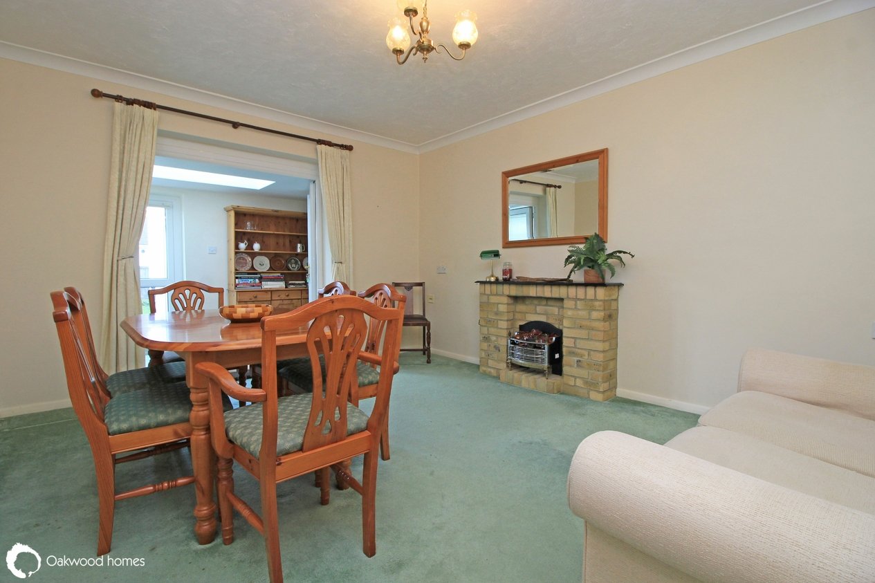 Properties Under Offer in Devon Gardens 
