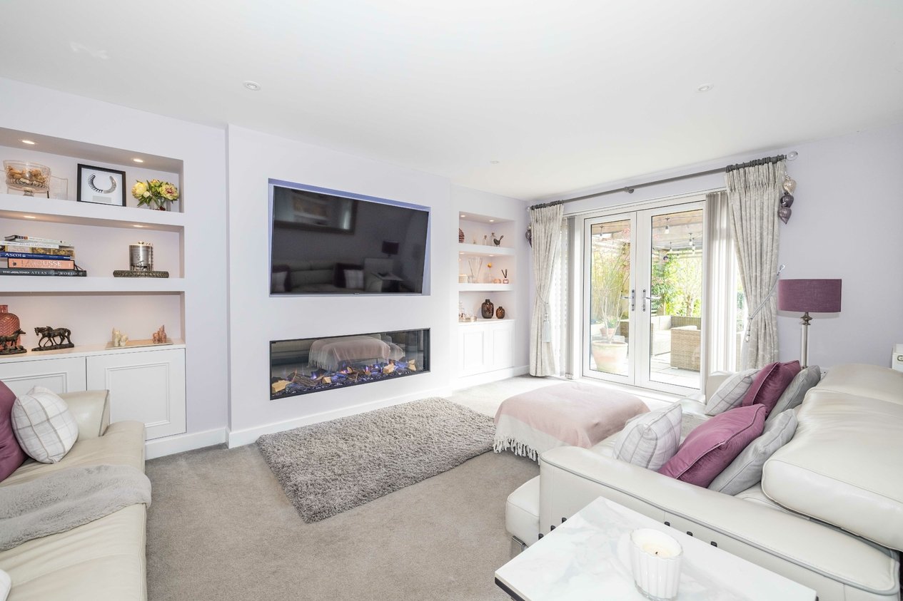 Properties Under Offer in Discovery Drive Preston