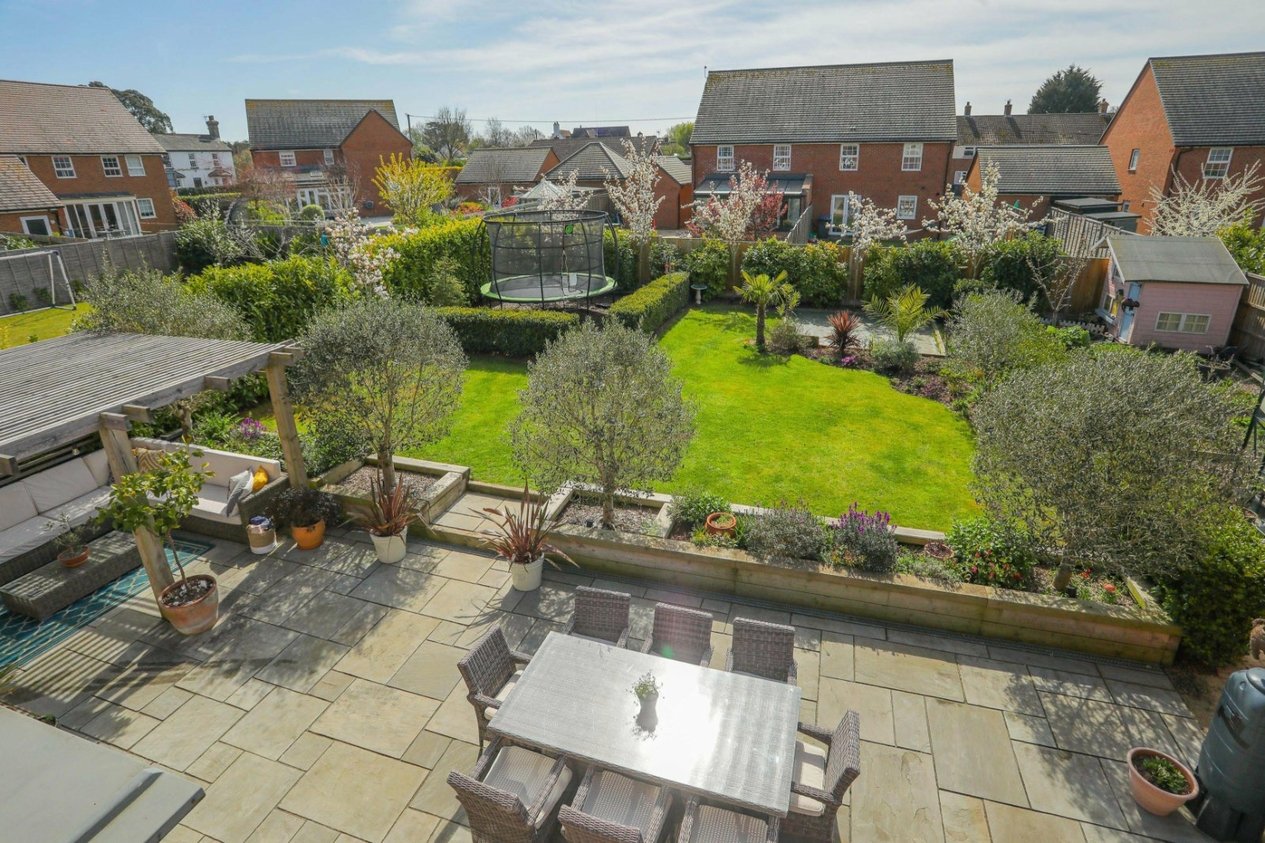 Properties Under Offer in Discovery Drive Preston