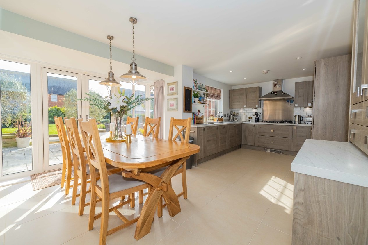 Properties Under Offer in Discovery Drive Preston