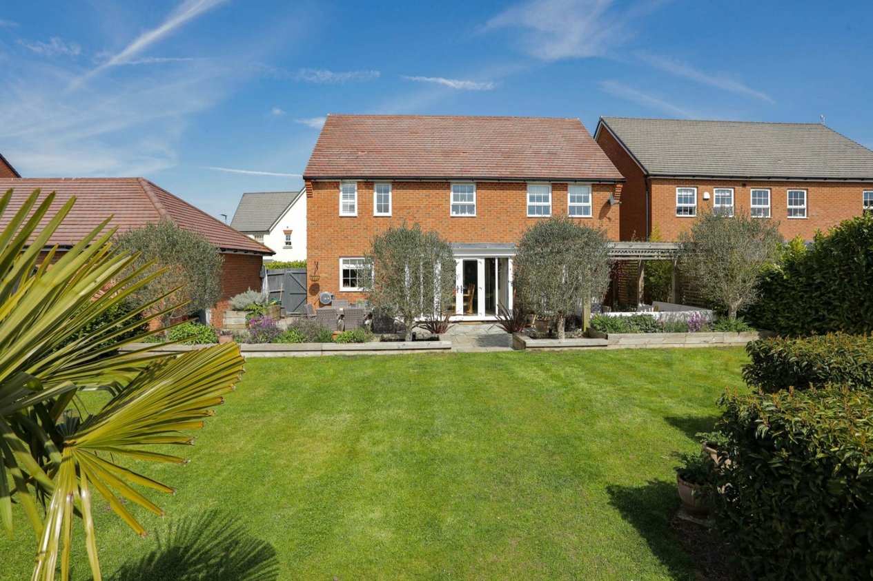 Properties Under Offer in Discovery Drive Preston
