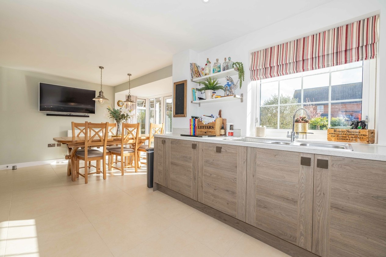 Properties Under Offer in Discovery Drive Preston