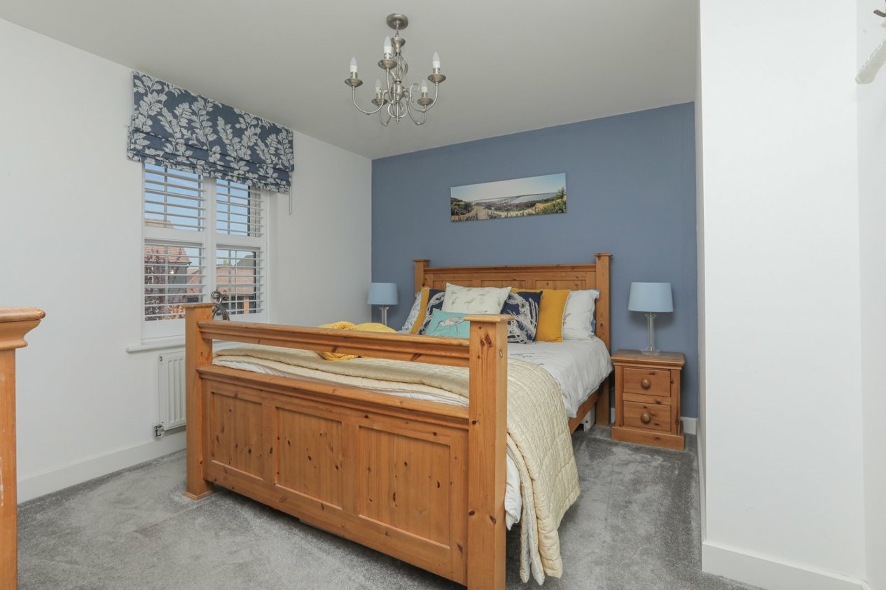Properties Under Offer in Discovery Drive Preston