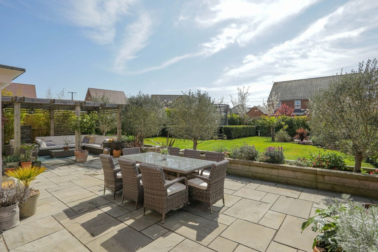 Properties Under Offer in Discovery Drive Preston