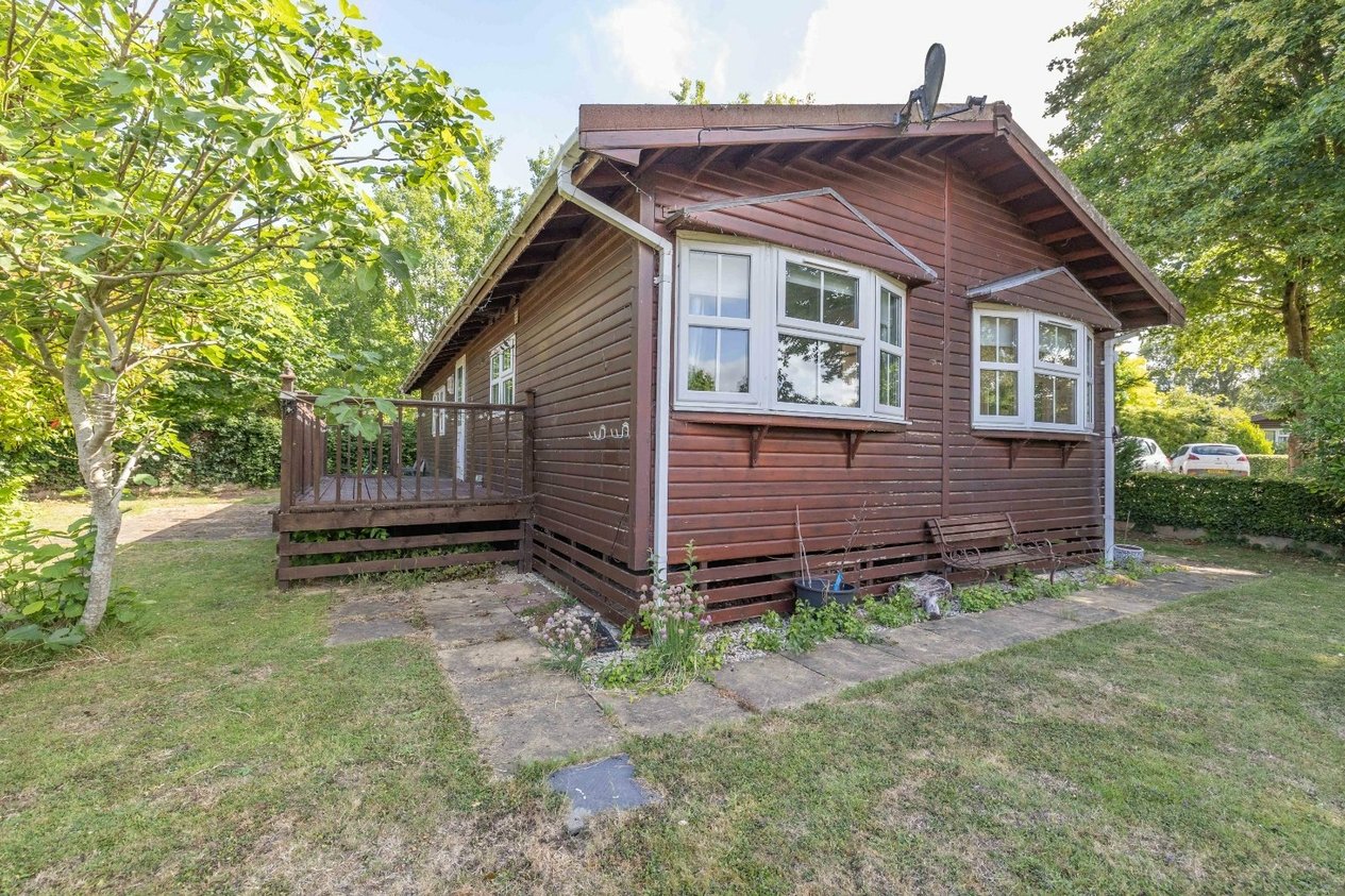 Properties For Sale in Dog and Duck Leisure Park Stourmouth
