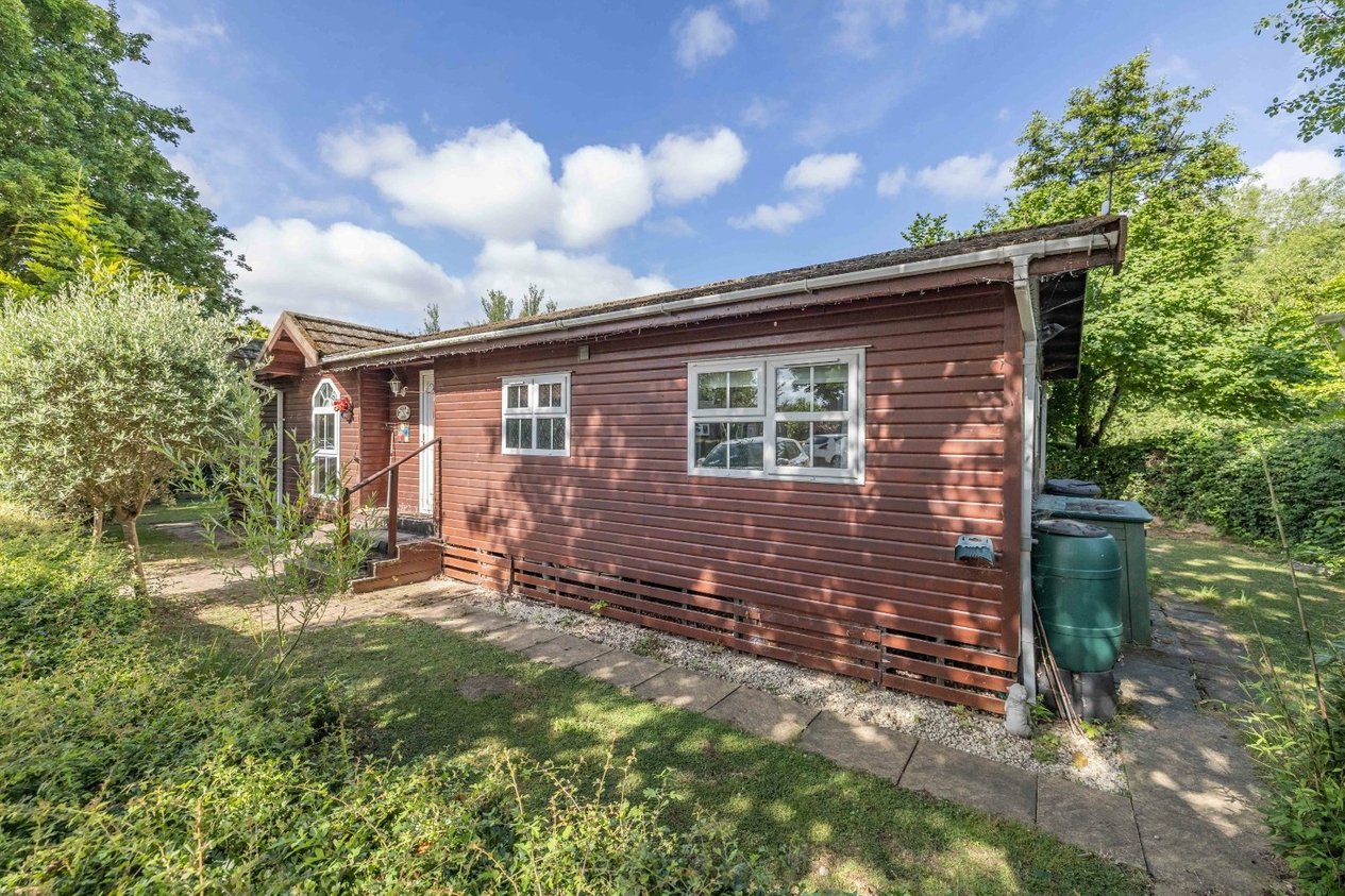 Properties For Sale in Dog and Duck Leisure Park Stourmouth