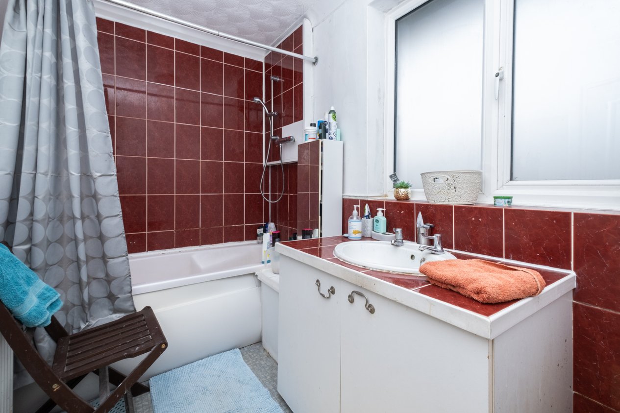 Properties Under Offer in Dorset Road Canterbury