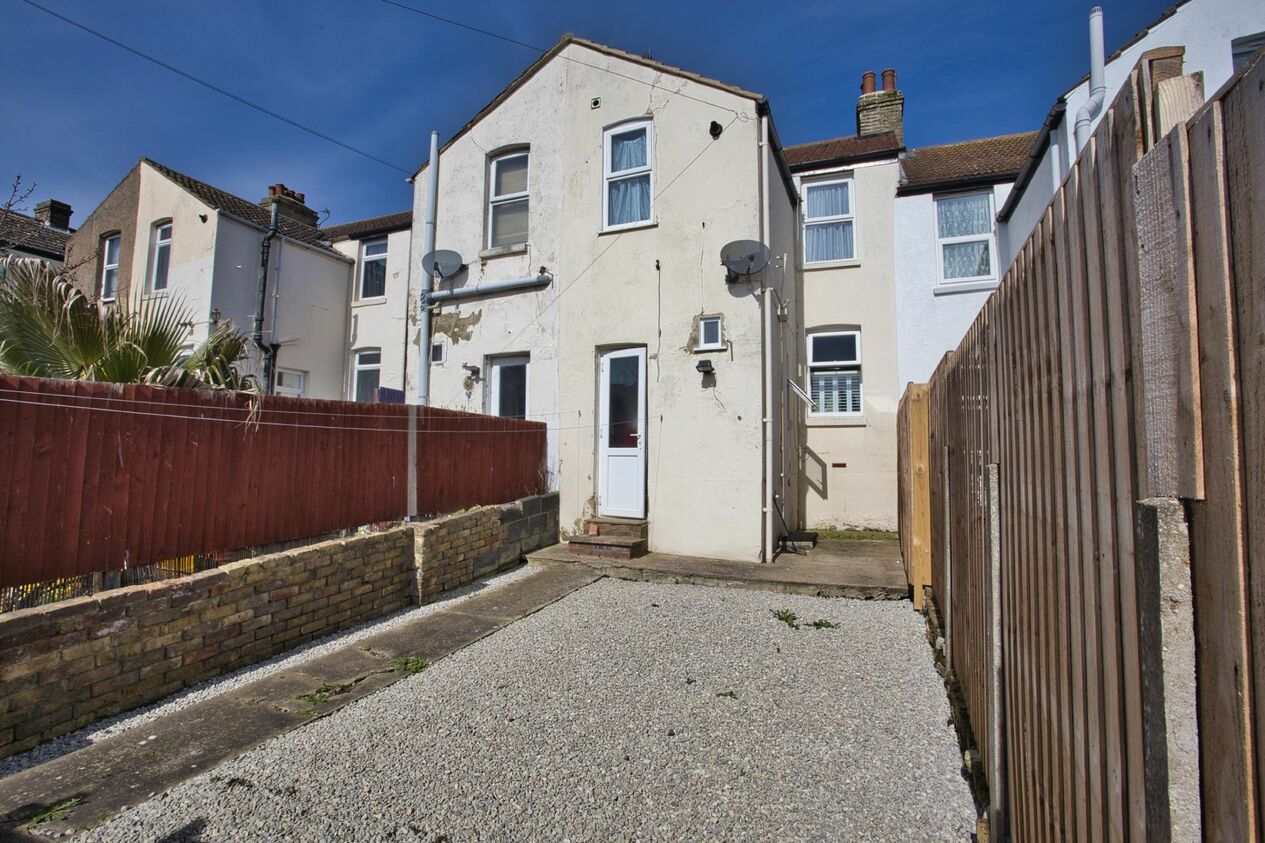 Properties Sold Subject To Contract in Douglas Road  Dover