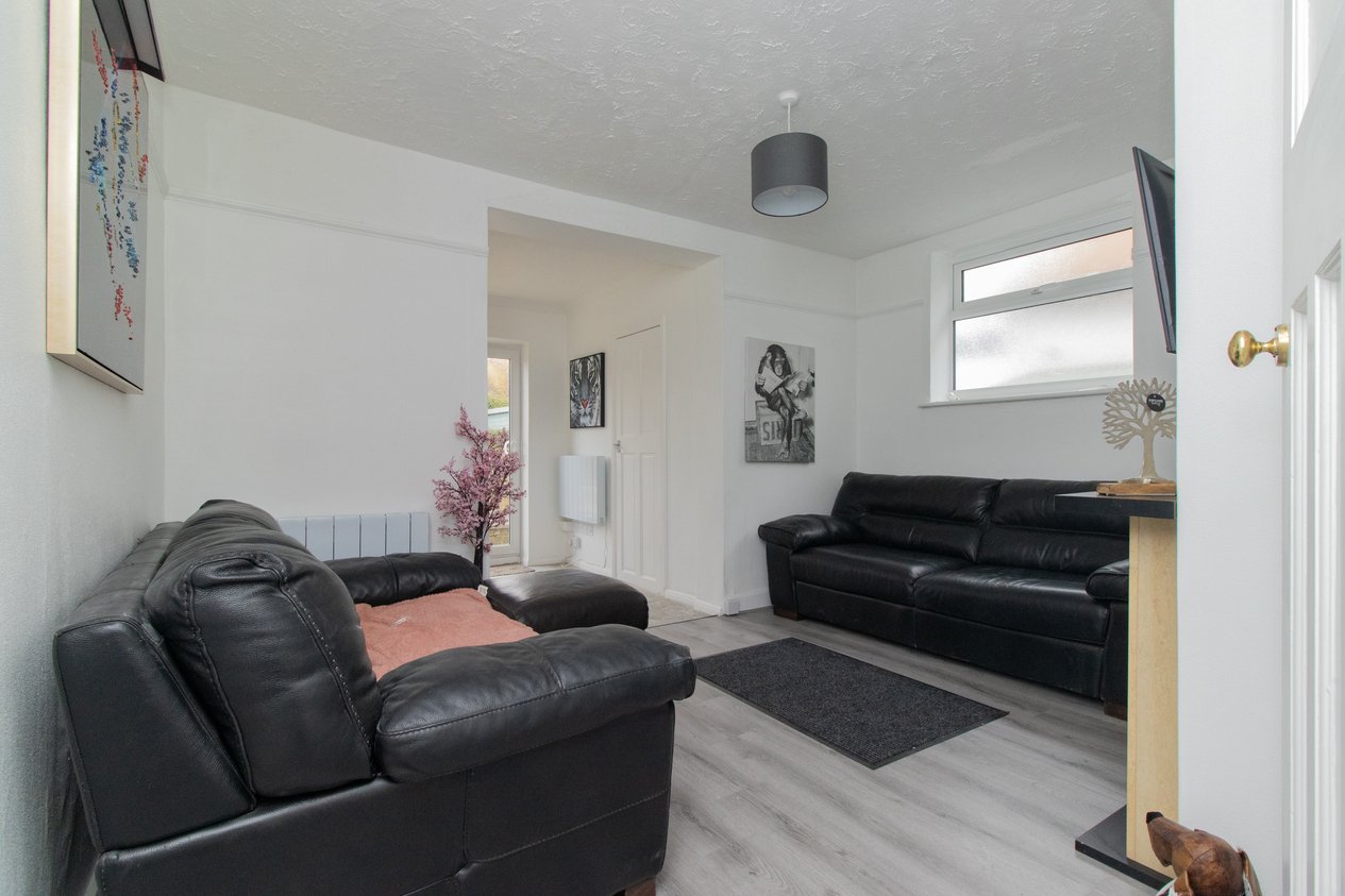 Properties For Sale in Douglas Road Herne Bay