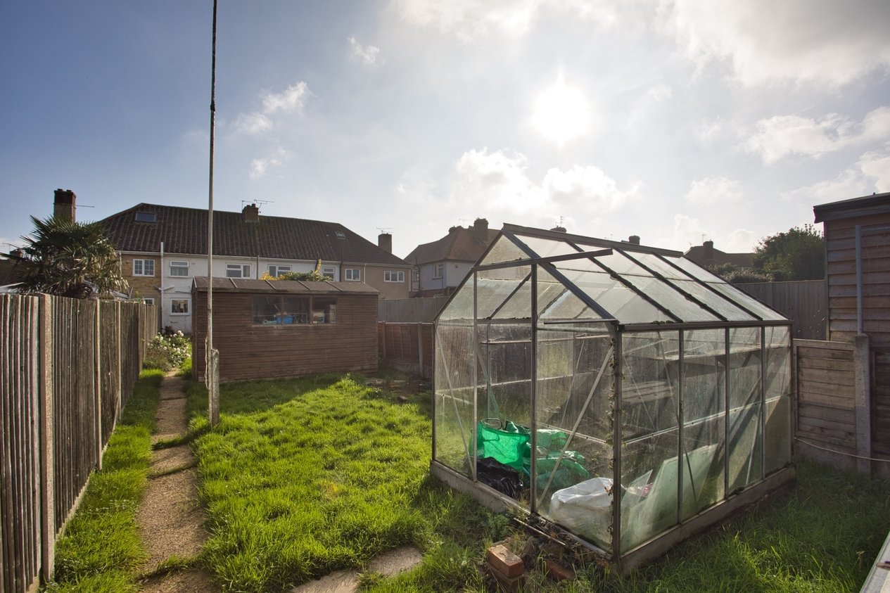 Properties Under Offer in Downs Road Deal