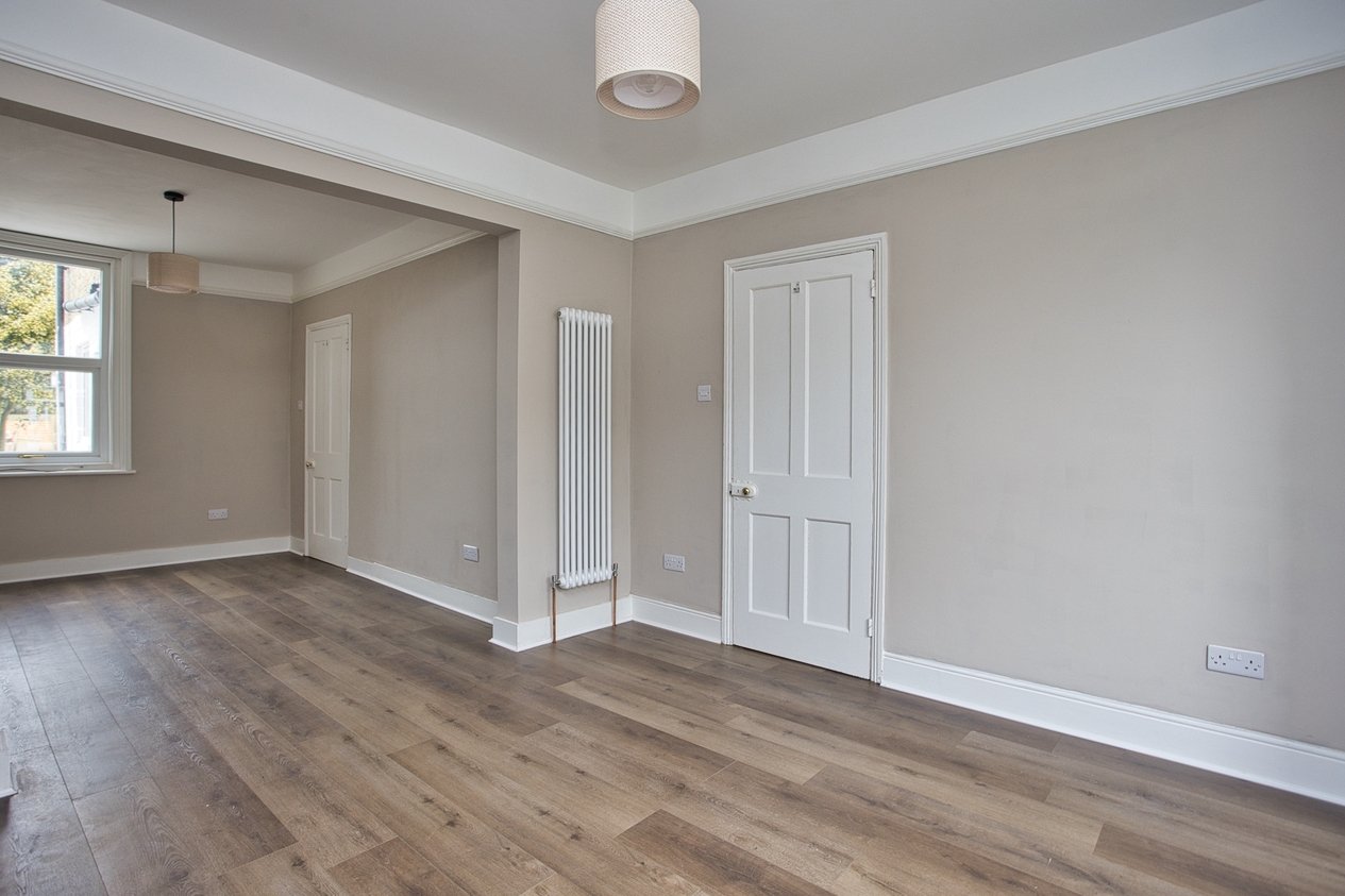Properties For Sale in Downs Road Deal