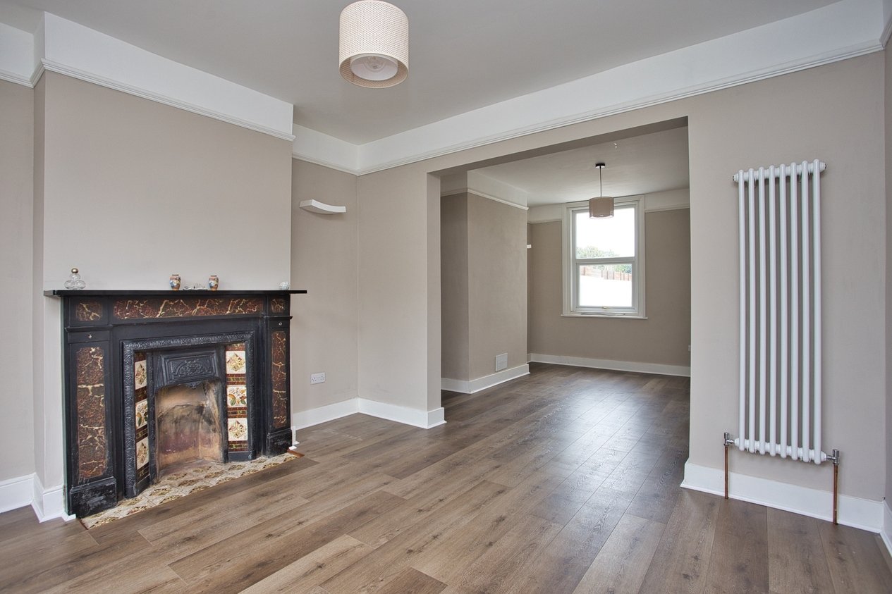 Properties For Sale in Downs Road Deal