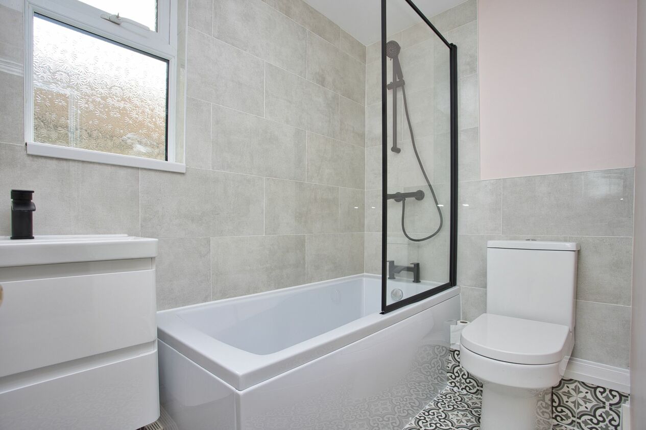 Properties Sold Subject To Contract in Downs Road  Walmer