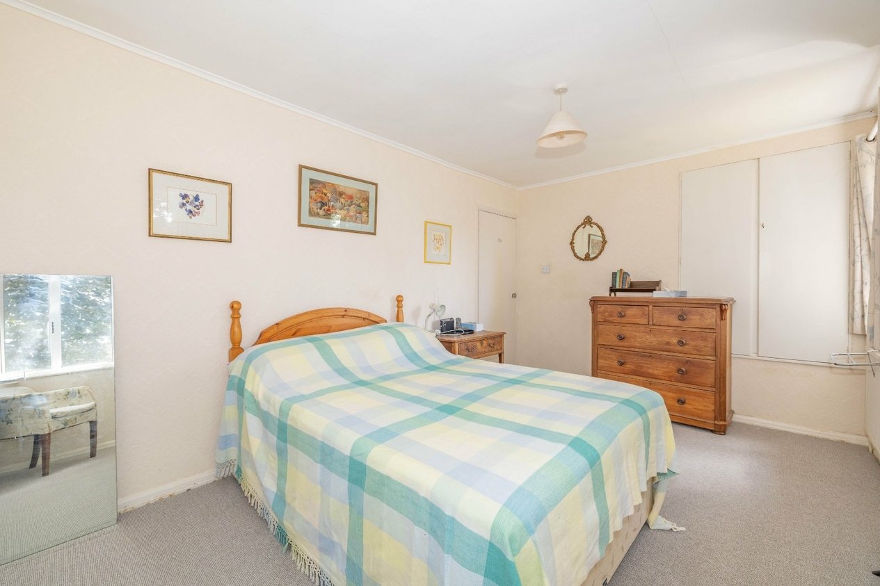 Properties For Sale in Downs Way Charing