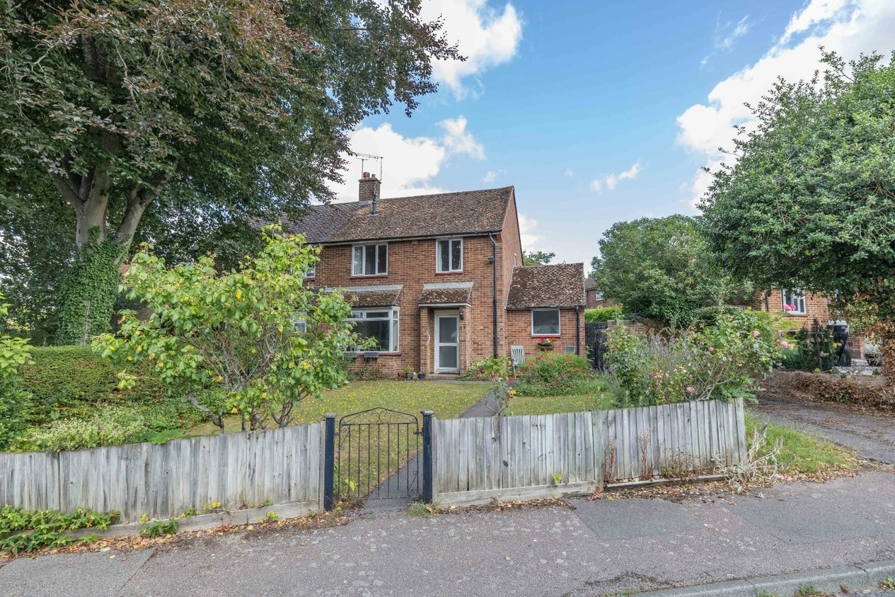 Properties For Sale in Downs Way Charing